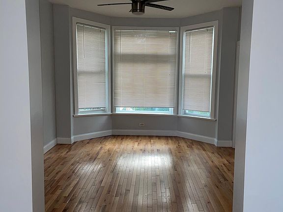 4th image of 3105 N Sawyer Ave #2