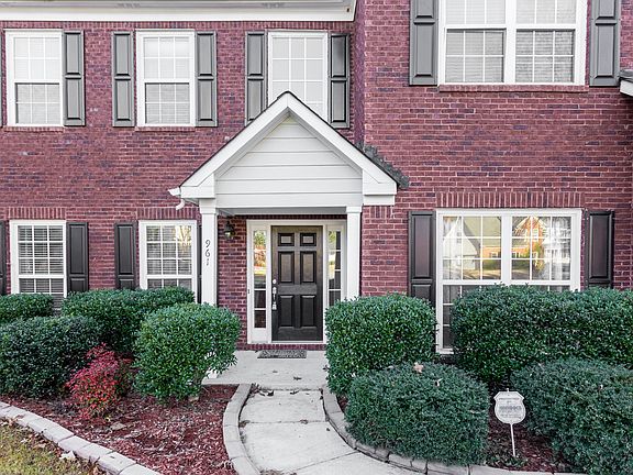3rd image of 961 Adah Ln