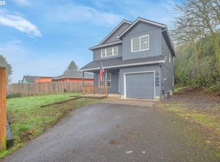 300 S 4th St, Helens, OR 97053