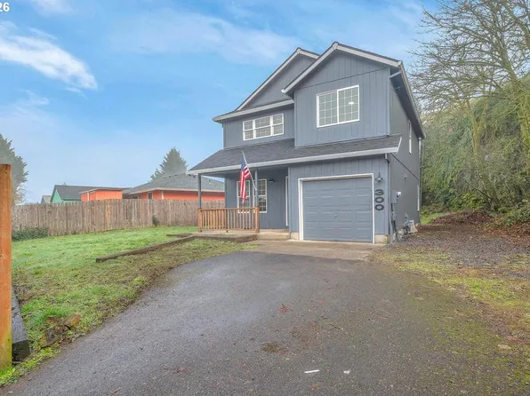 300 S 4th St, Helens, OR 97053