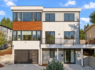 328 Slater St S, Kirkland, WA 98033