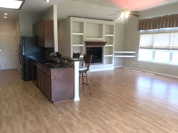 3rd image of 121 Firestone Pl