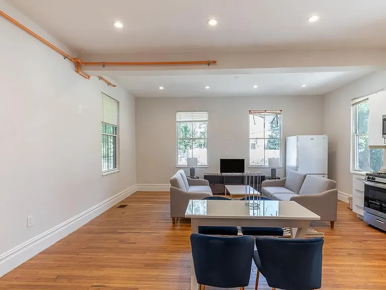 89 Cedar St #2A — Photo 5