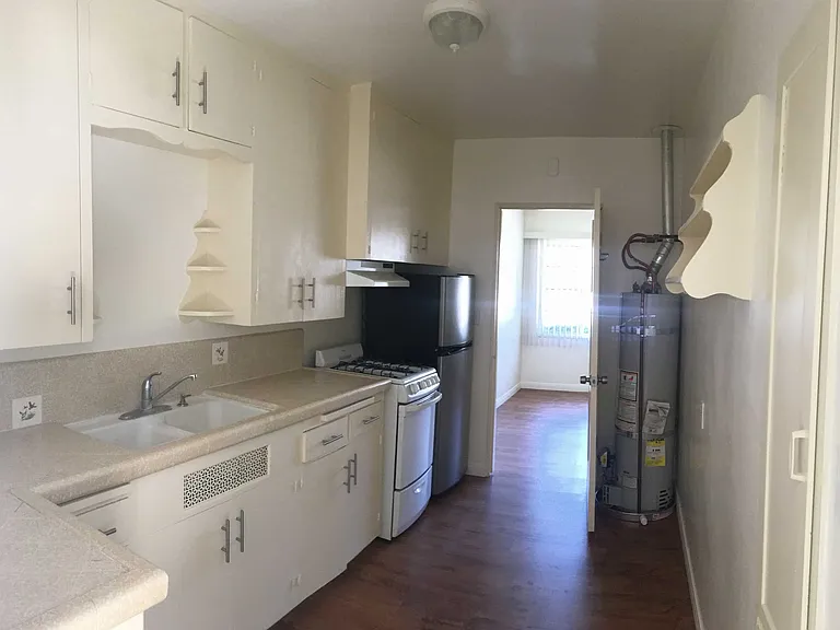 125-135 W. Los Olivos — Photo 5