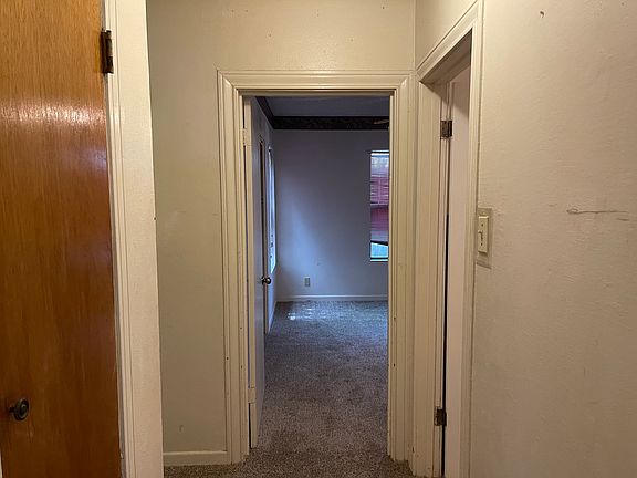 5th image of 2933 Niagara St