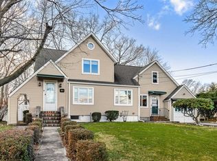 82 Ellis Ave, Northport, NY 11768