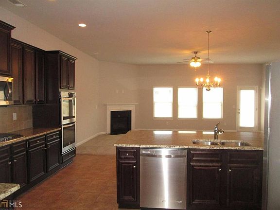 5th image of 613 Amrose Way
