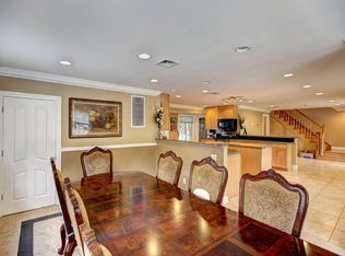 1631 N Thompson Dr, Bay Shore, NY 11706