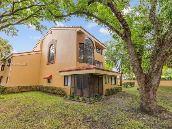 15485 Miami Lakeway N APT 208-2, Miami Lakes, FL 33014