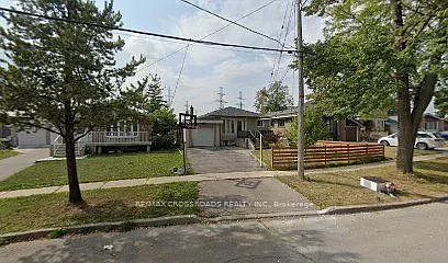 44 Romulus Dr — Photo 1
