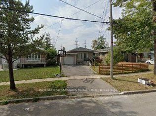 44 Romulus Dr, Toronto, ON M1K 4C2