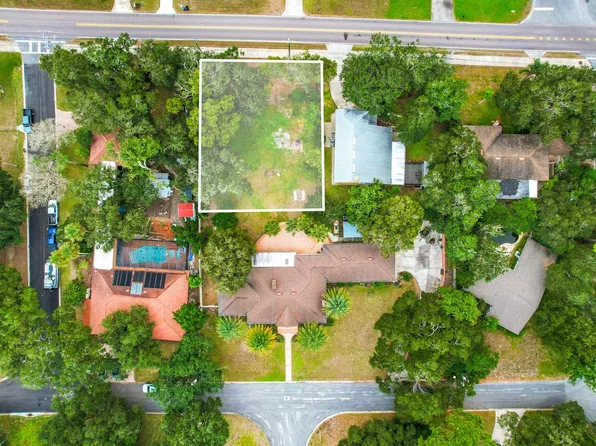 694 16th St, Saint Augustine, FL 32080