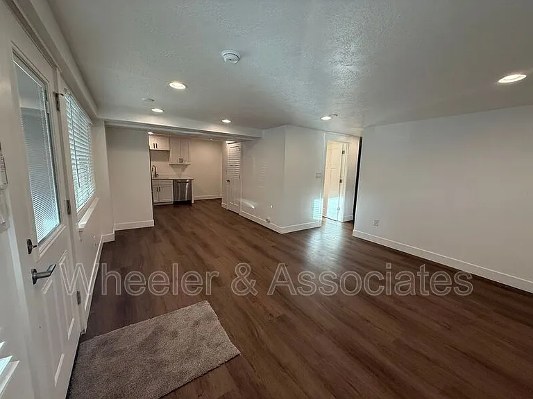 3714-3718 Brinker Ave — Photo 13