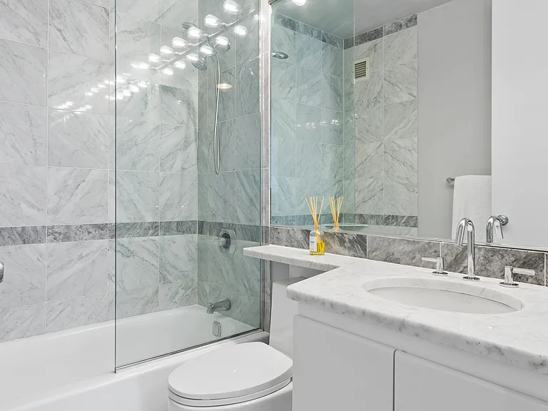 500 W 43rd St #37B — Photo 6