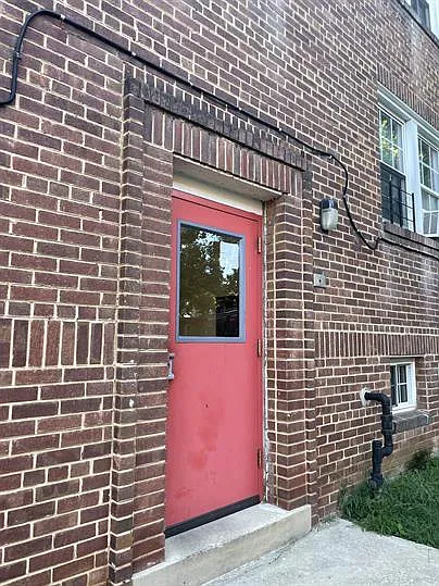 2711 Q St SE — Photo 2