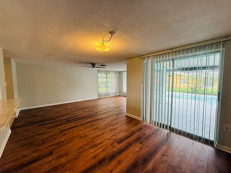 7910 Lilac Dr — Photo 7