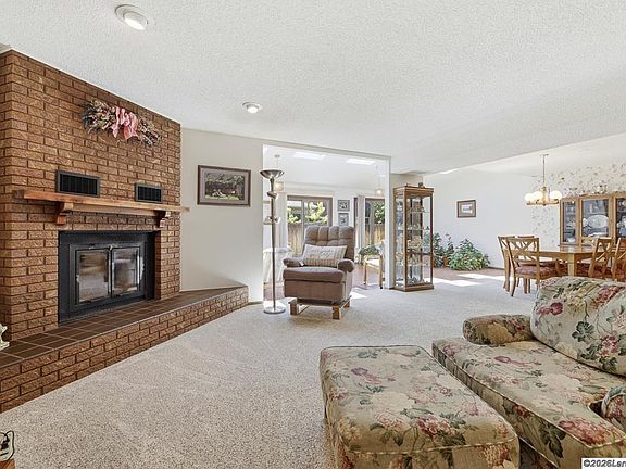 5th image of 1712 Sanders Dr