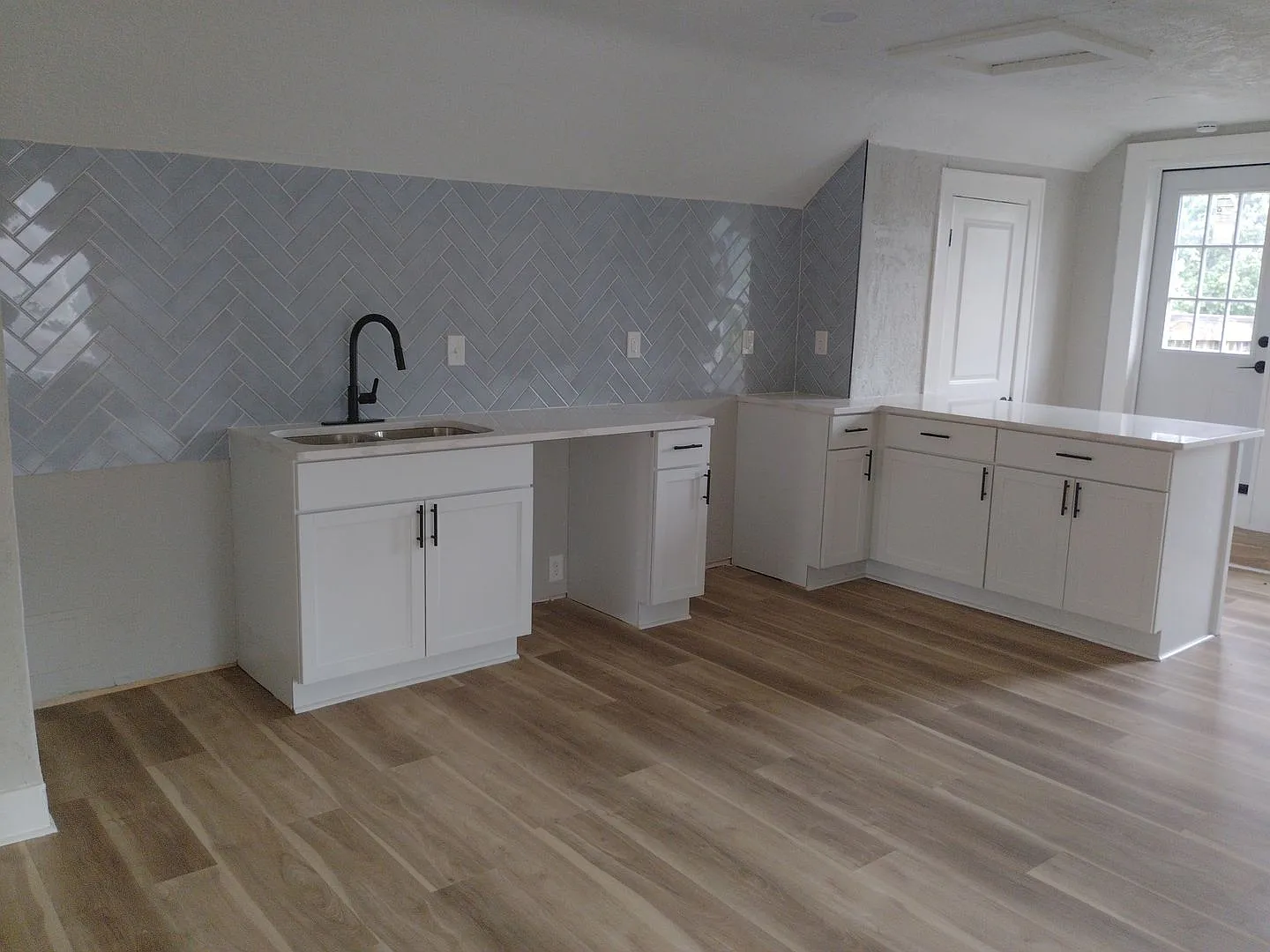 Charming Studio Apartment — Photo 2