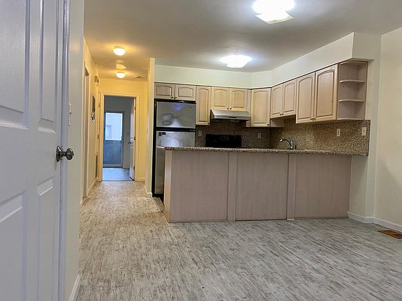 4th image of 11431 Dalian Ct #1