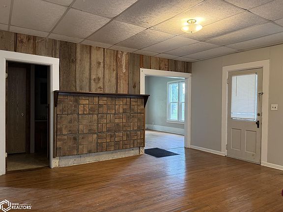 5th image of 615 Woodlawn Ave