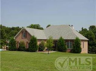 1045 Sweet Oak Rdg, Hendersonville, TN 37075