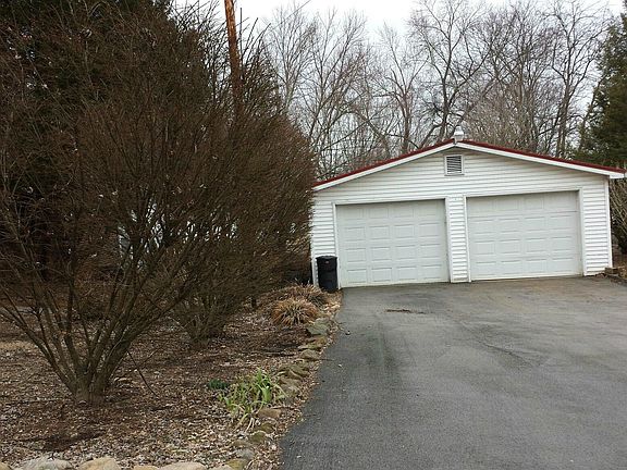 2nd image of 545 Dunn Ave