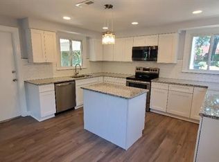 128 Cedar St, Mooresville, NC 28115