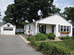 14 Walnut St, Killingly, CT 06239