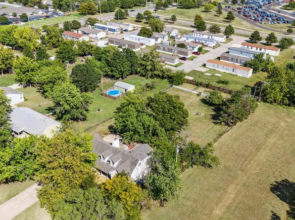 402 N Porth Ave, Andover, KS 67002