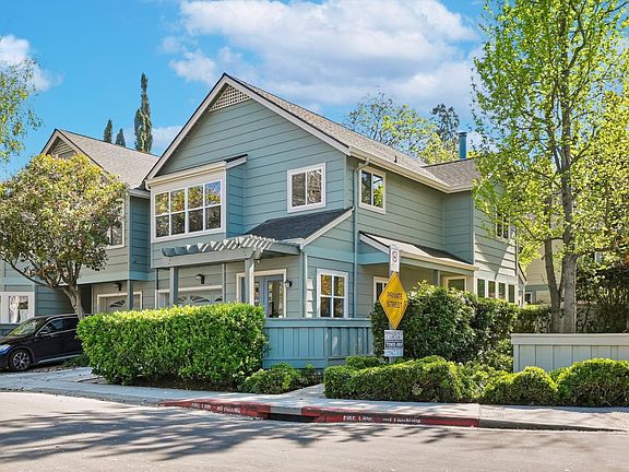 3rd image of 2291 Oaktree Dr #201