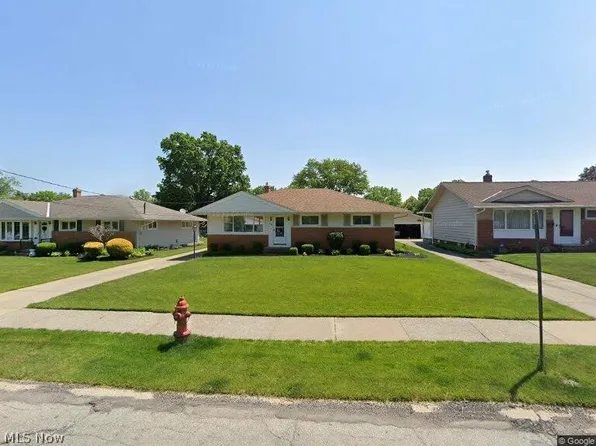 3441 Higley Rd, Rocky River, OH 44116