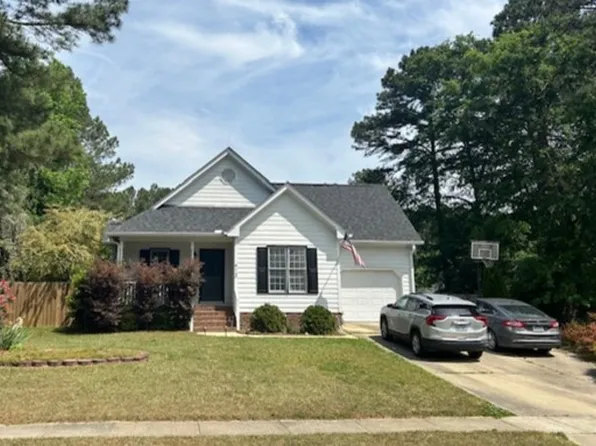 413 Corwood Dr, Fuquay Varina, NC 27526