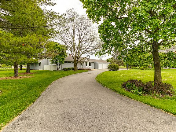 3rd image of 2565 S Jensen Ln