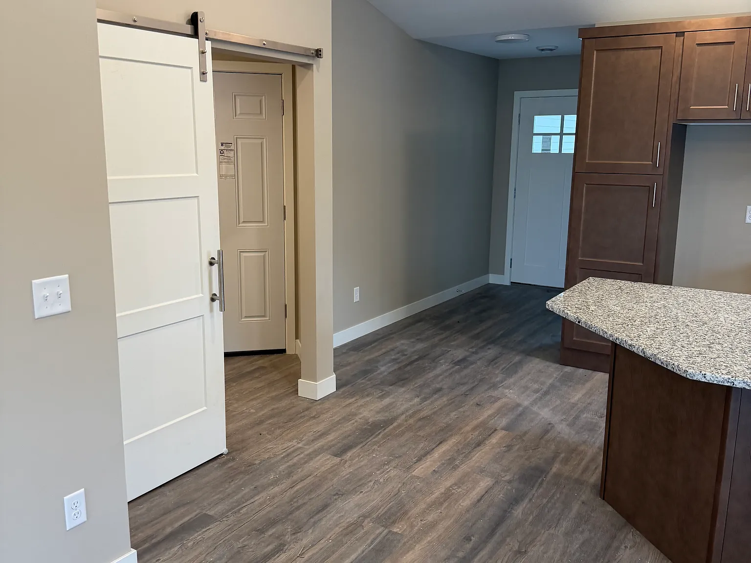2 bed, 1425 sqft, $2,150 — Photo 3