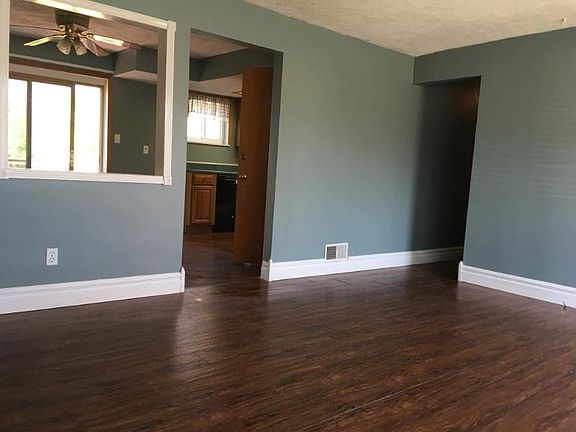 3rd image of 4220 Skylark Dr