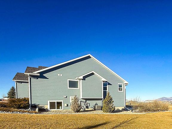 4th image of 401 Castle Ridge Dr