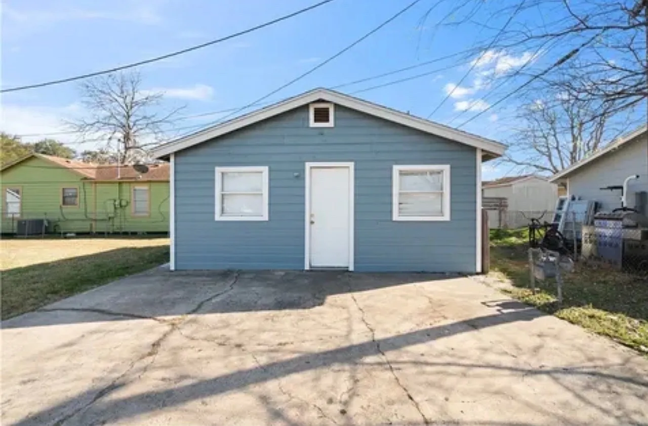 2 bed, 624 sqft, $1,300 — Photo 4