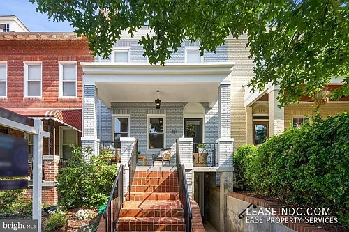 121 Webster St NW Photo 1