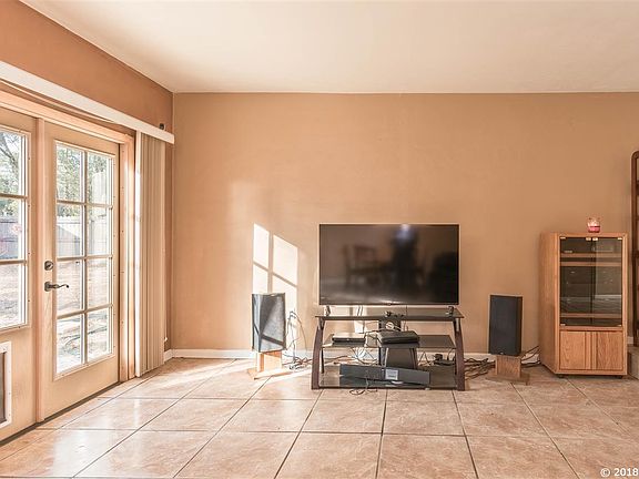 3rd image of 4002 NW 32nd St