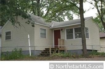 2nd image of 401 Dartmoor Rd
