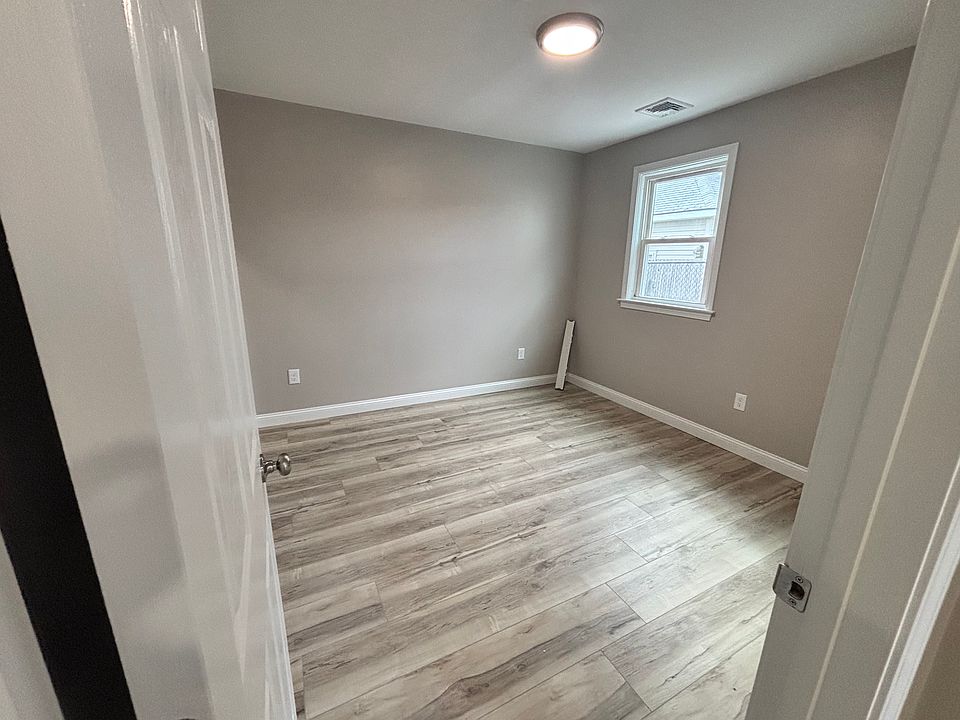 1st image of 569 Armistice Blvd #1