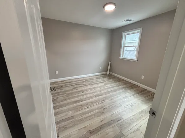 569 Armistice Blvd #1, Pawtucket, RI 02861