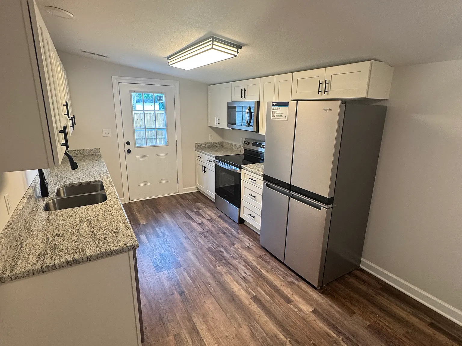 205 Simpson St — Photo 4