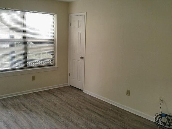4th image of 1216 Little Bay Ave APT A