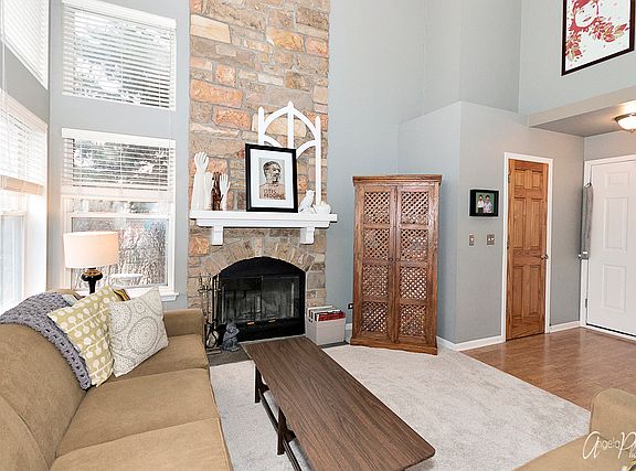 2nd image of 267 Penny Ln