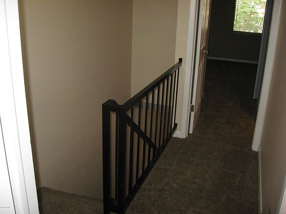 5th image of 3930 Mount Vernon Ave