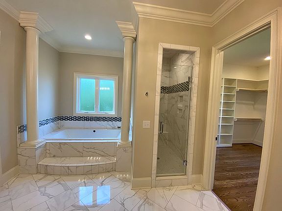 5th image of 7809 Neugent Dr