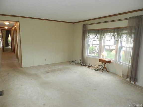 5th image of 36 Parkside Cir