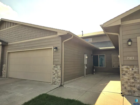 7905 S Merrit Pl, Sioux Falls, SD 57108
