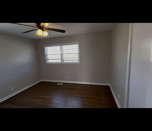 5th image of 4707 Westwood Dr NW